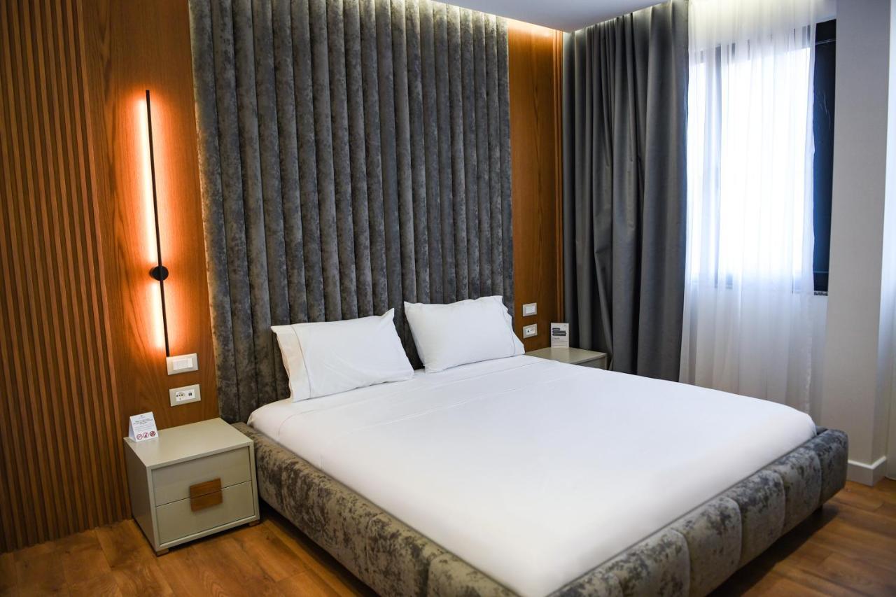 The Wilson Tirana Hotel Ngoại thất bức ảnh