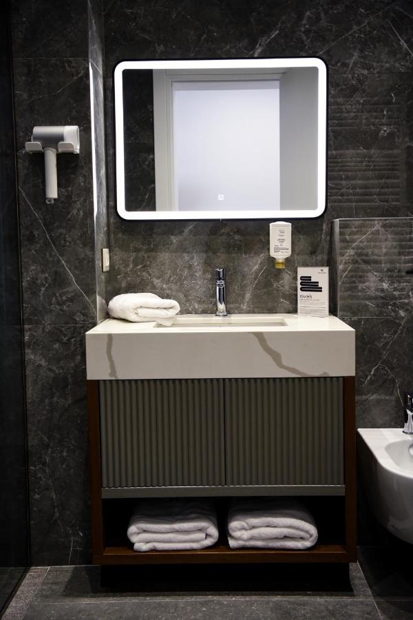 The Wilson Tirana Hotel Ngoại thất bức ảnh