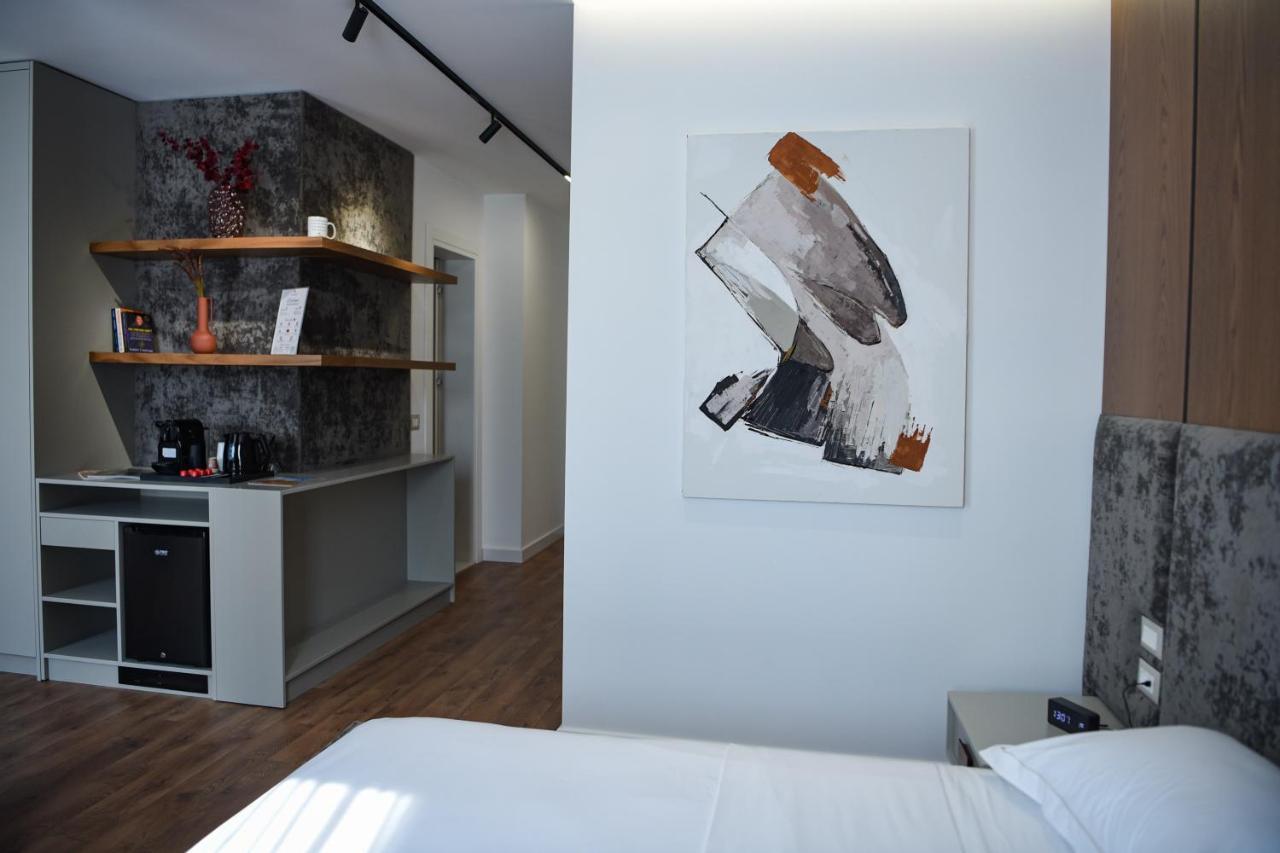 The Wilson Tirana Hotel Ngoại thất bức ảnh